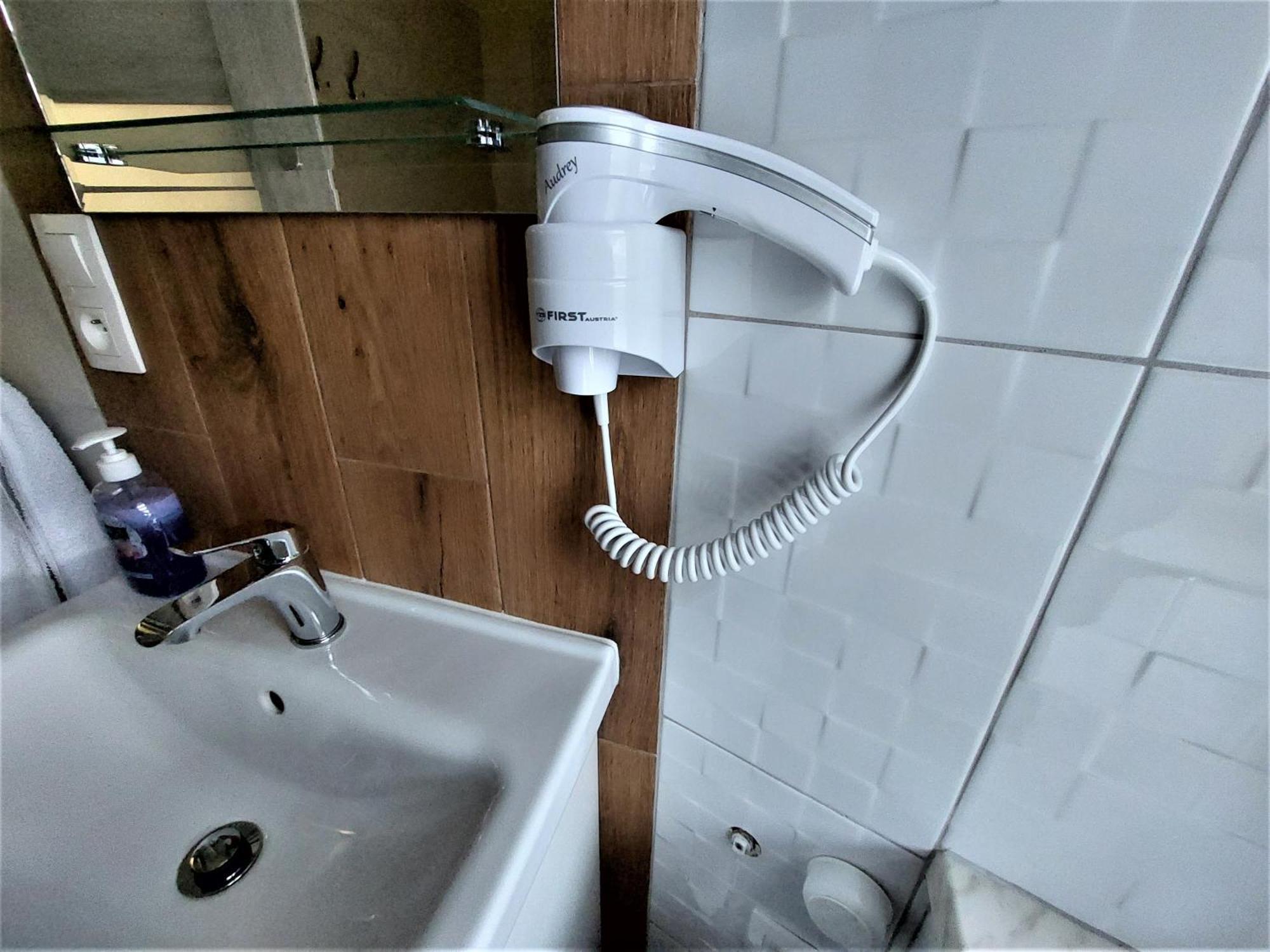 Maja Pokoje Z Widokiem Kameralna Agroturystyka Na Pogorzu Izerskim Z Sauna I Jacuzzi (Adults Only) Mirsk 外观 照片